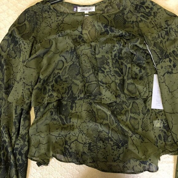 Jennifer Lopez Snakeskin Blouse - Picture 2 of 11